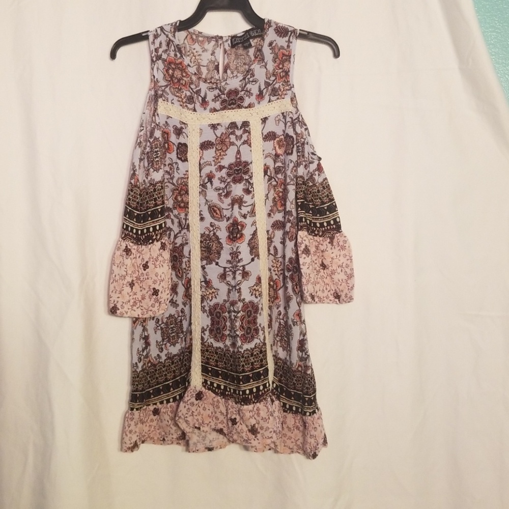 Trixxi girl off the shoulder dress size 7